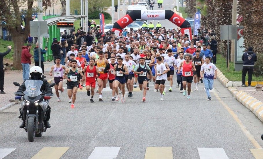 ŞANLIURFA’DA 500 SPORCU TARİHTEN BİLİME KOŞTU