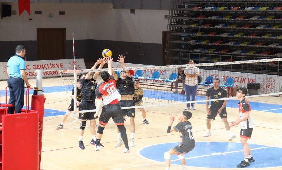 ŞANLIURFA BÜYÜKŞEHİR BELEDİYESİ GENÇ ERKEKLER VOLEYBOL TAKIMI FİLEDE İDDİALI